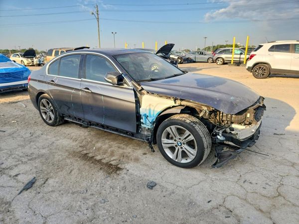 2018 BMW 330 — Passenger 3/4