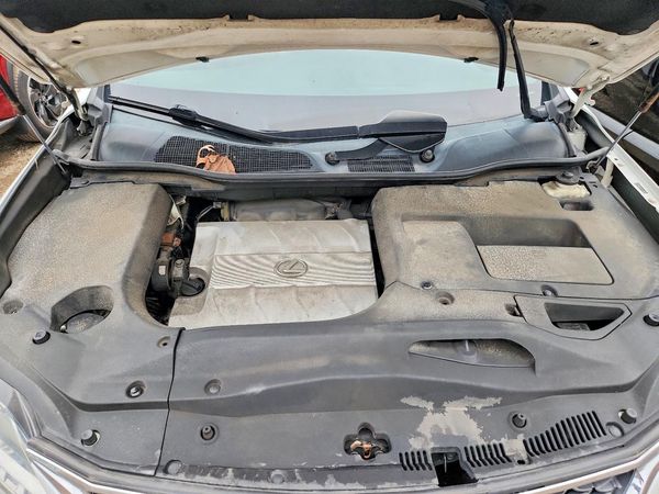 2015 LEXUS RX 350 — Engine bay