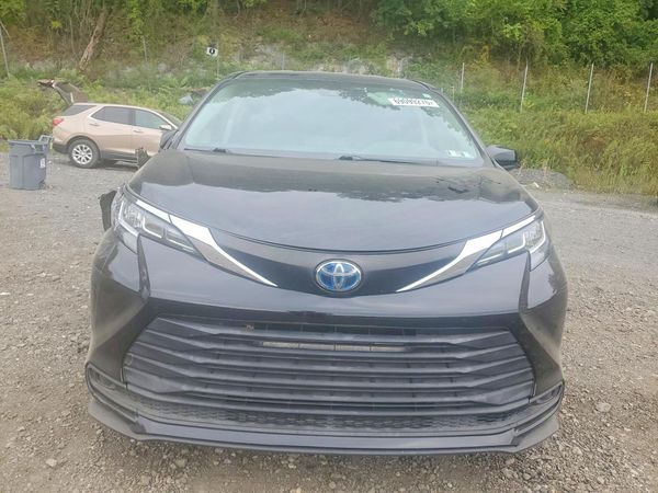 2021 TOYOTA SIENNA — DIRF