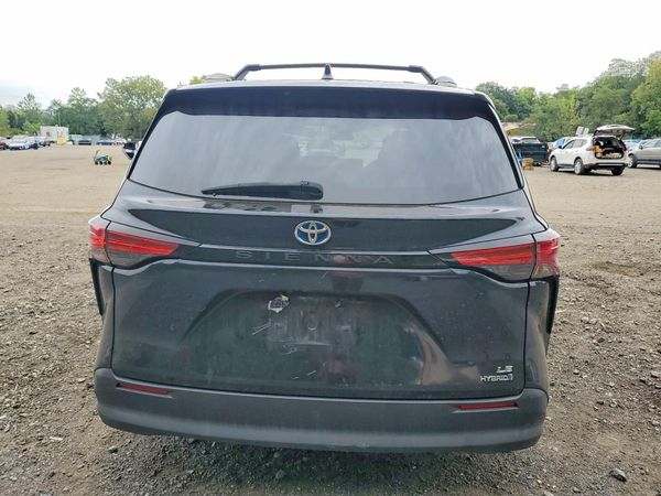 2021 TOYOTA SIENNA — DIRR
