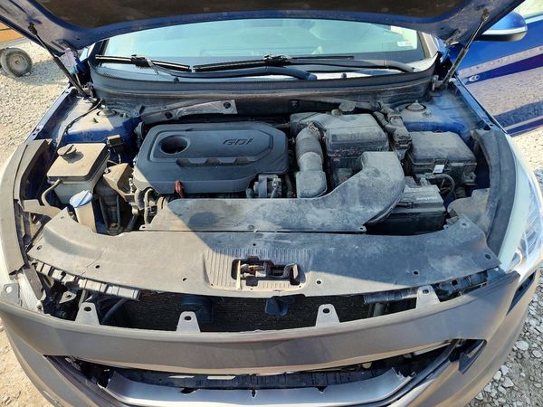 2017 HYUNDAI SONATA — Engine bay