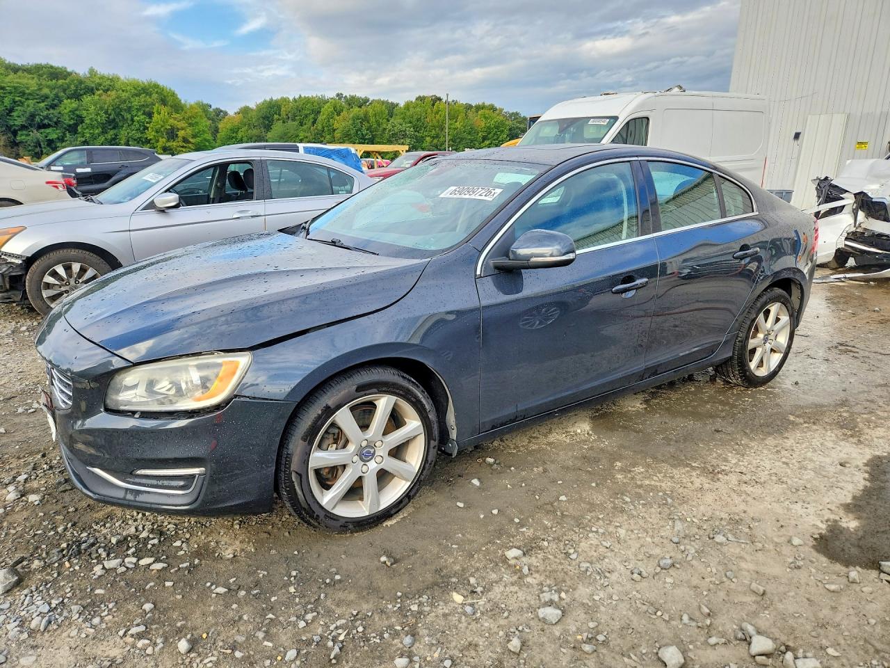 2016 VOLVO S60 — Front 3/4