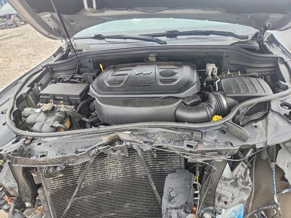 2018 JEEP GRAND CHEROKEE — Engine bay