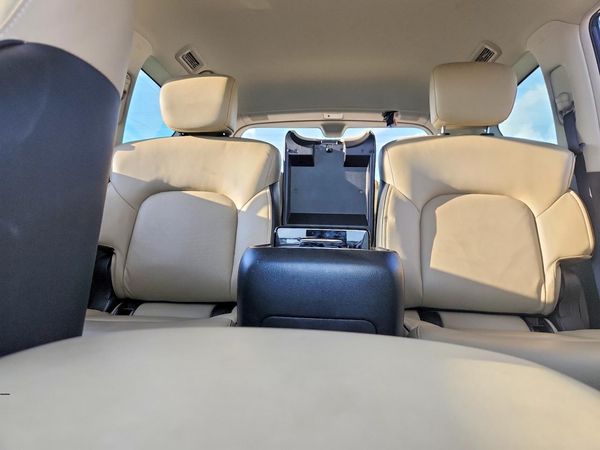 2022 INFINITI QX80 — SUVN