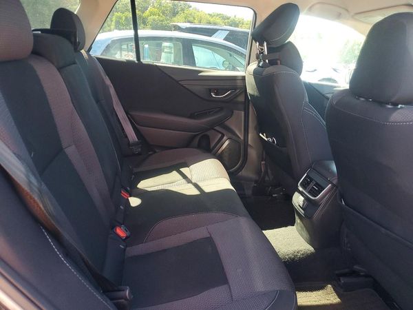 2022 SUBARU OUTBACK Premium