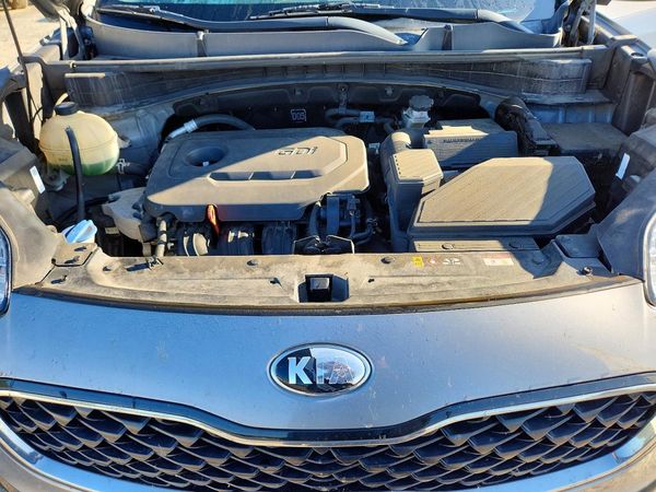 2020 KIA SPORTAGE LX — Engine bay