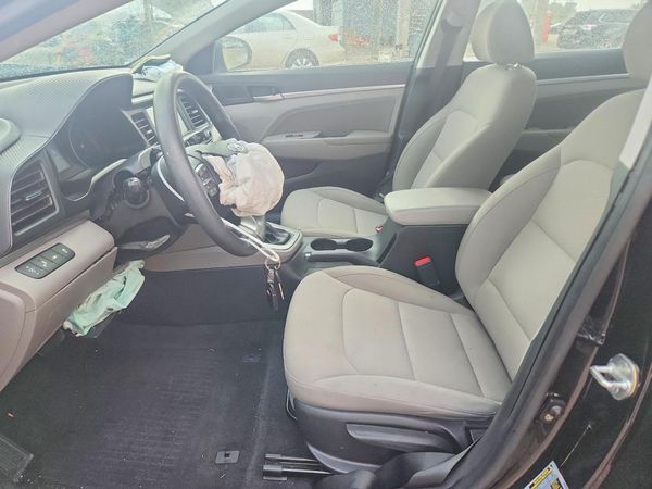 2020 HYUNDAI ELANTRA — DENT