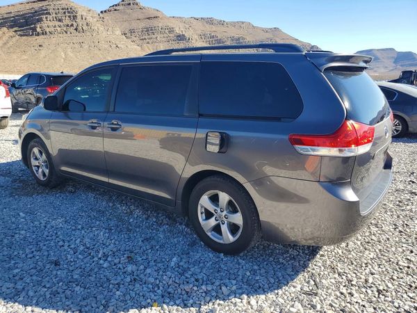 2012 TOYOTA SIENNA — DSRA