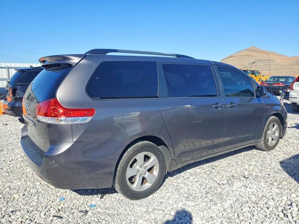 2012 TOYOTA SIENNA — PSRA
