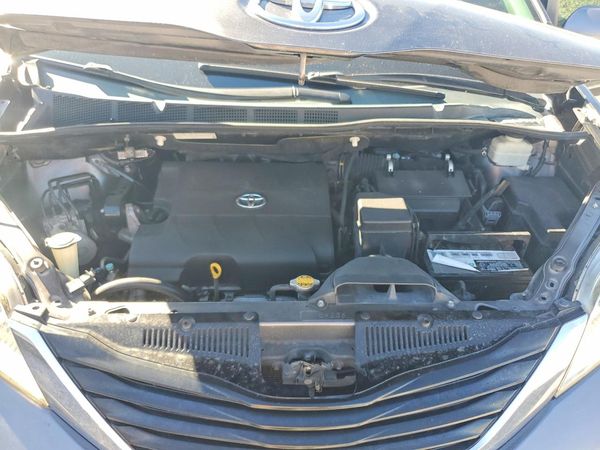 2012 TOYOTA SIENNA — Engine bay