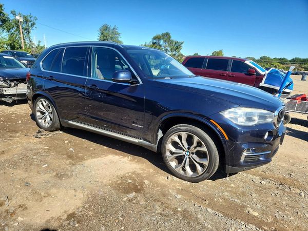 2015 BMW X5 xDrive35i — Passenger 3/4