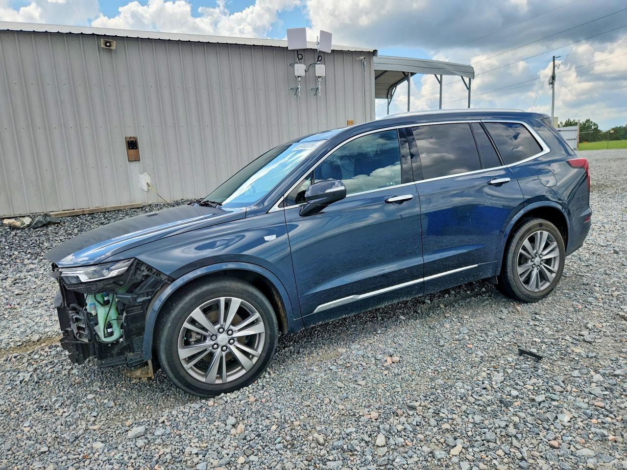 2021 CADILLAC XT6 Premium Luxury — Front 3/4