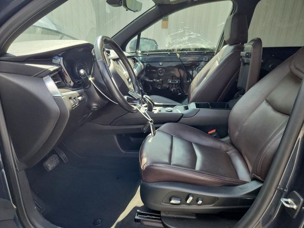 2021 CADILLAC XT6 Premium Luxury — DENT