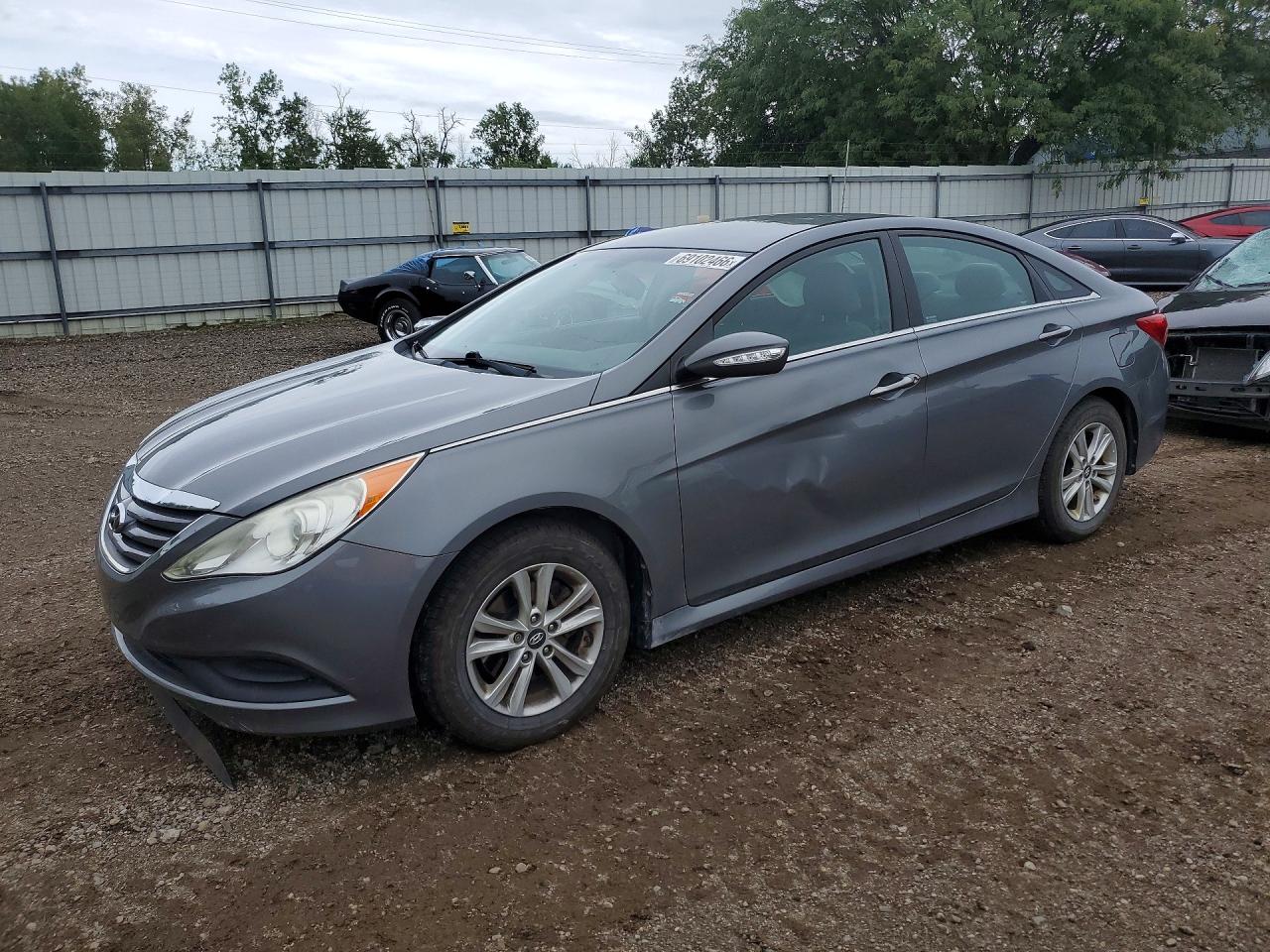 2014 HYUNDAI SONATA — Front 3/4