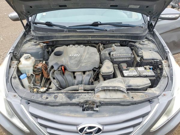 2014 HYUNDAI SONATA — Engine bay