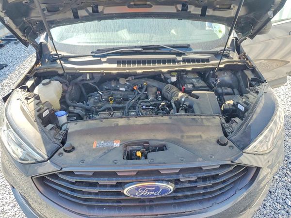 2022 FORD EDGE SEL — Engine bay