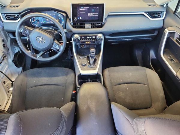 2023 TOYOTA RAV4 LE — CKPT