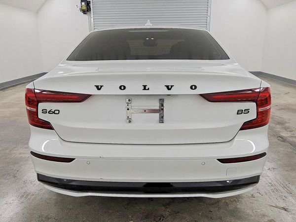 2024 VOLVO S60 Plus Black Edition — DIRR