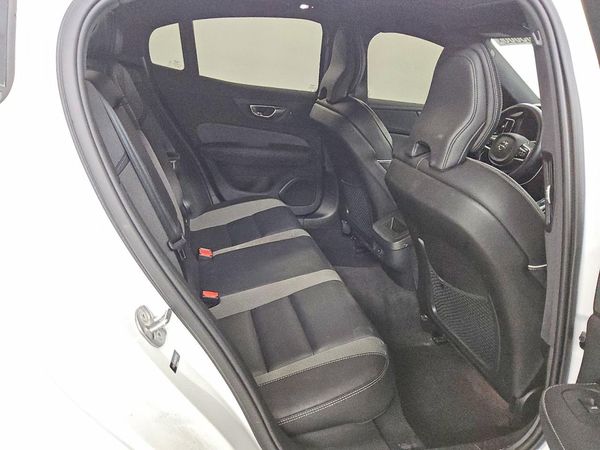 2024 VOLVO S60 Plus Black Edition — PSRS