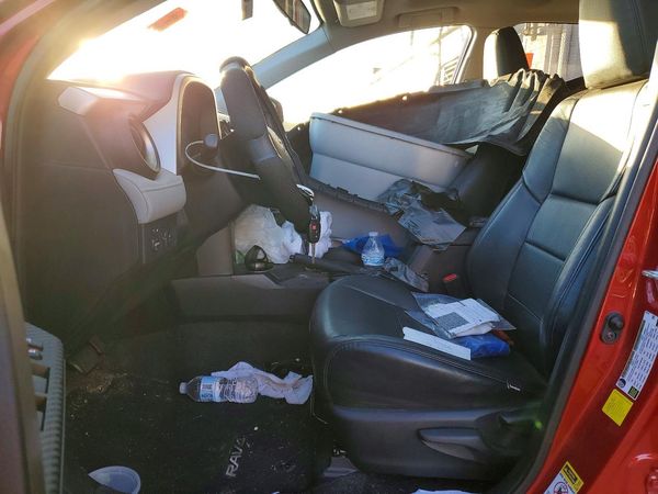 2014 TOYOTA RAV4 Sports — DENT