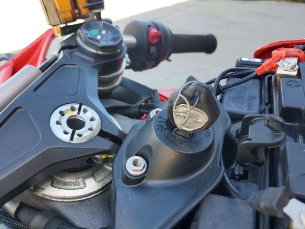 2026 DUCATI PANIGALE — KEYF