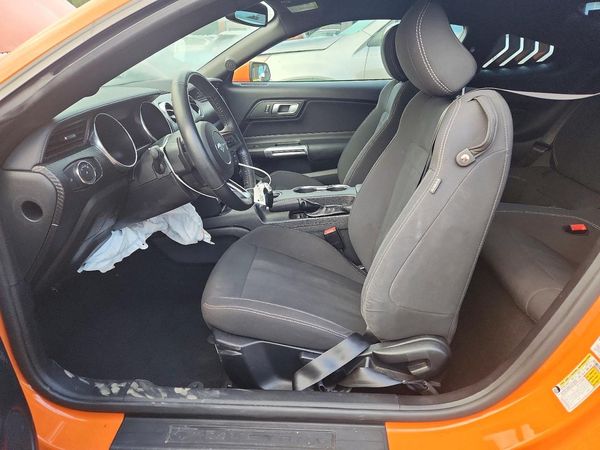 2020 FORD MUSTANG — DENT