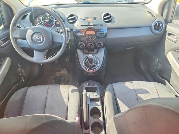 2014 MAZDA MAZDA2 Sport/GX