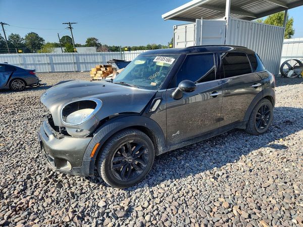 2013 MINI COOPER — Front 3/4
