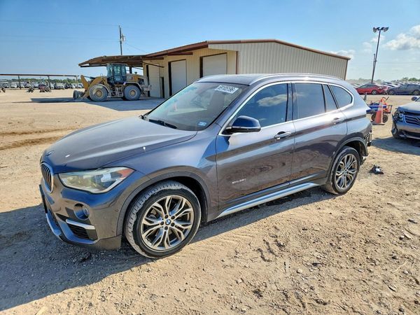 2017 BMW X1 — Front 3/4