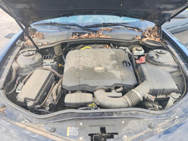 2015 CHEVROLET CAMARO 2LS — Engine bay