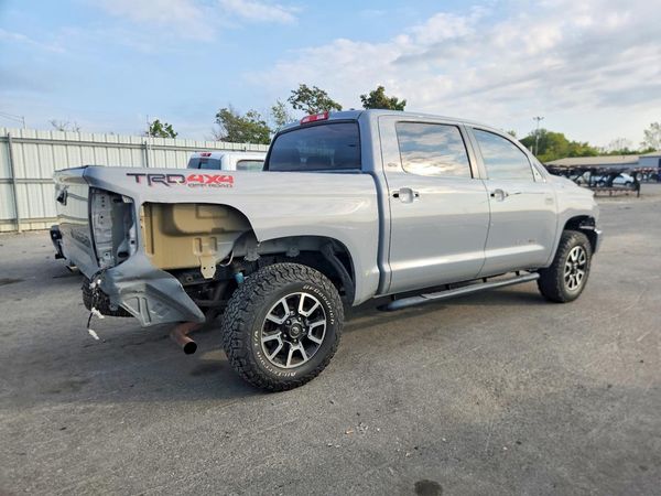 2018 TOYOTA TUNDRA SR5 — PSRA