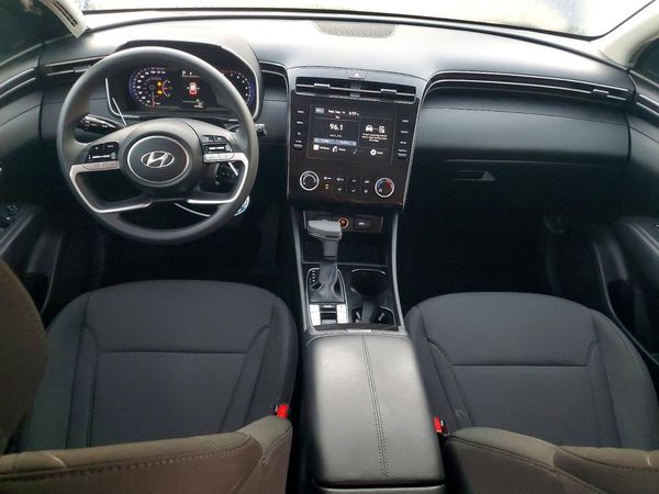 2023 HYUNDAI TUCSON SE