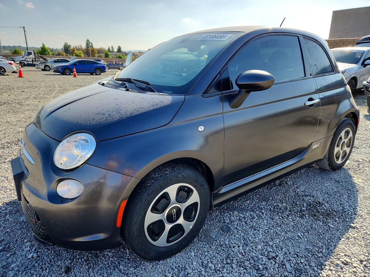 2018 FIAT 500 Battery Electric — Front 3/4