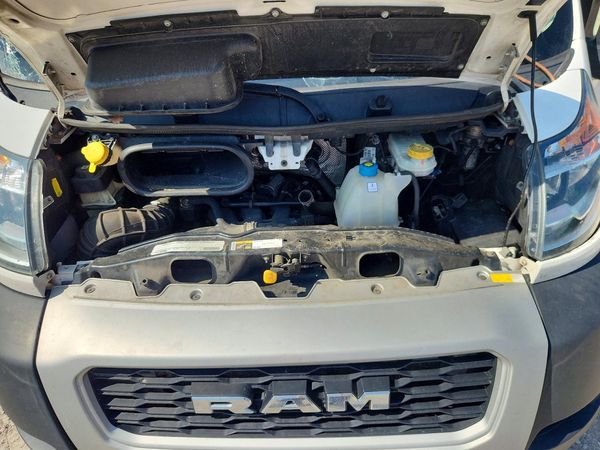 2020 RAM PROMASTER 1500 VF — Engine bay