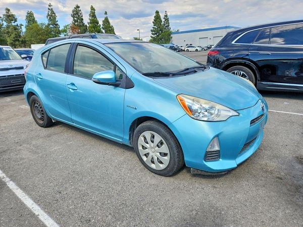2014 TOYOTA PRIUS