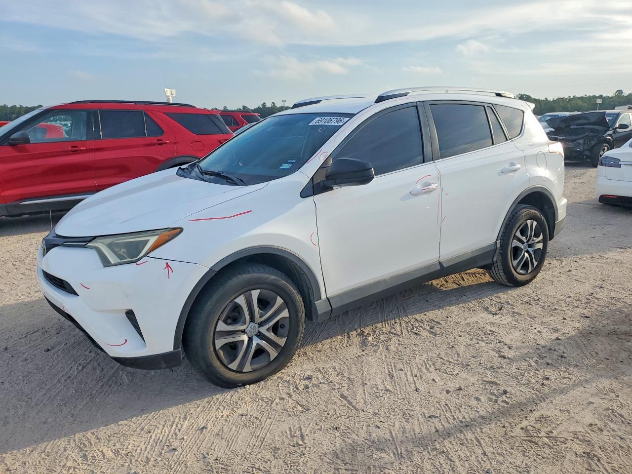 2016 TOYOTA RAV4 — Front 3/4