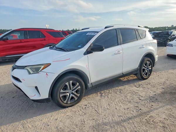 2016 TOYOTA RAV4 — Front 3/4