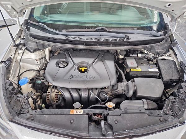 2015 KIA FORTE — Engine bay