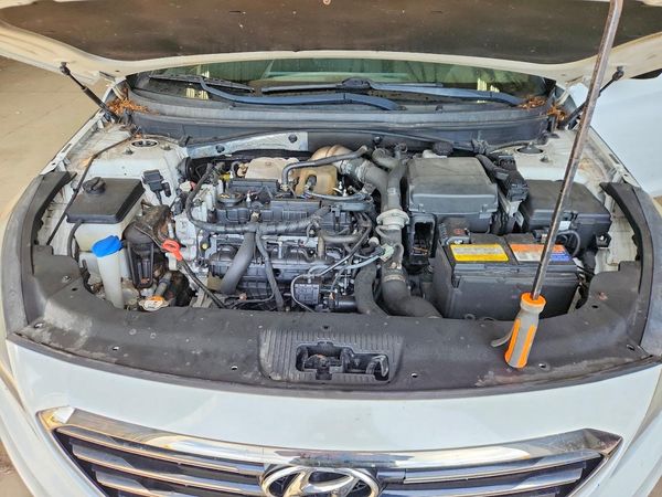 2015 HYUNDAI SONATA — Engine bay