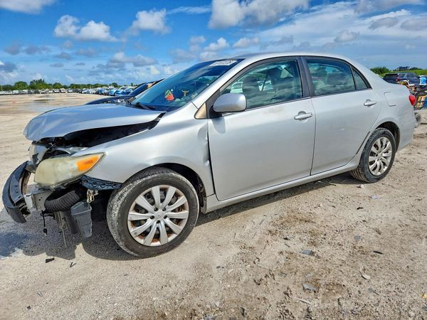2013 TOYOTA COROLLA