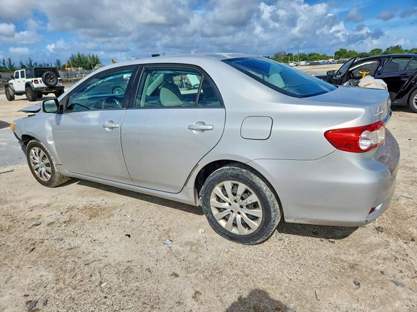 2013 TOYOTA COROLLA