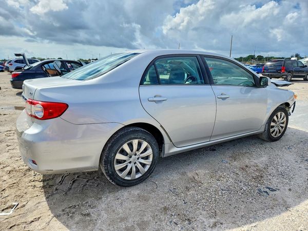 2013 TOYOTA COROLLA