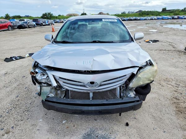 2013 TOYOTA COROLLA