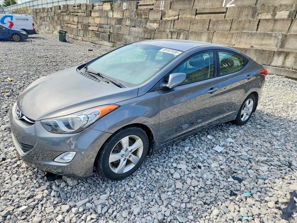 2013 HYUNDAI ELANTRA