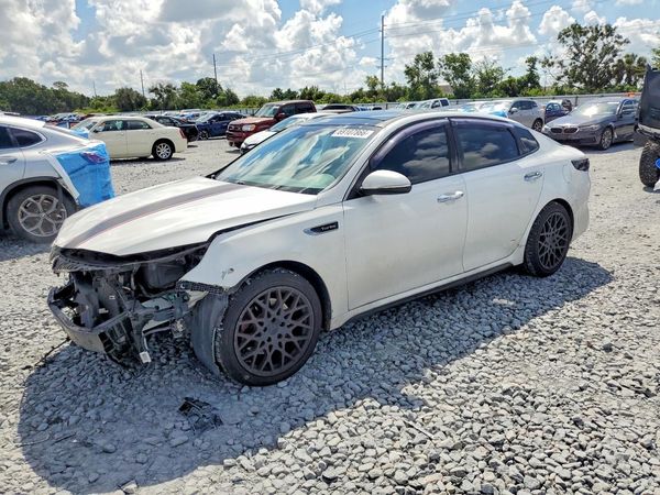 2016 KIA OPTIMA — Front 3/4