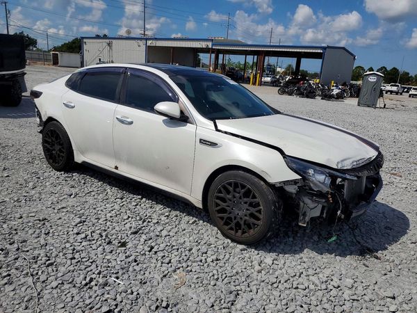 2016 KIA OPTIMA — Passenger 3/4