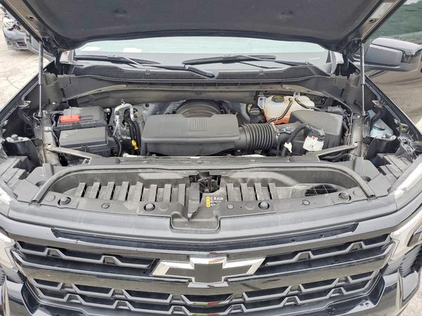 2024 CHEVROLET SILVERADO Trail Boss - LT — Engine bay