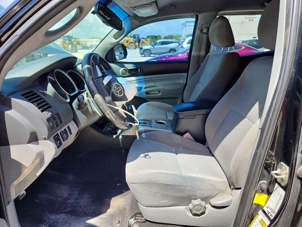 2013 TOYOTA TACOMA Delux — DENT