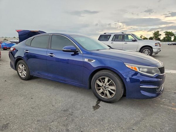 2018 KIA OPTIMA LX — Passenger 3/4