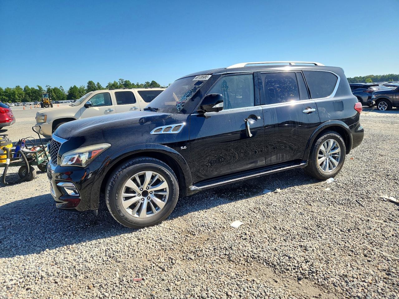 2016 INFINITI QX80 — Front 3/4